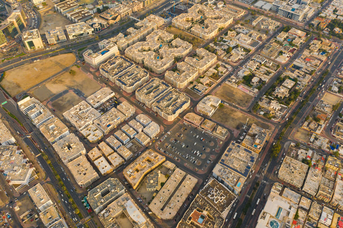 أبراج سكنية